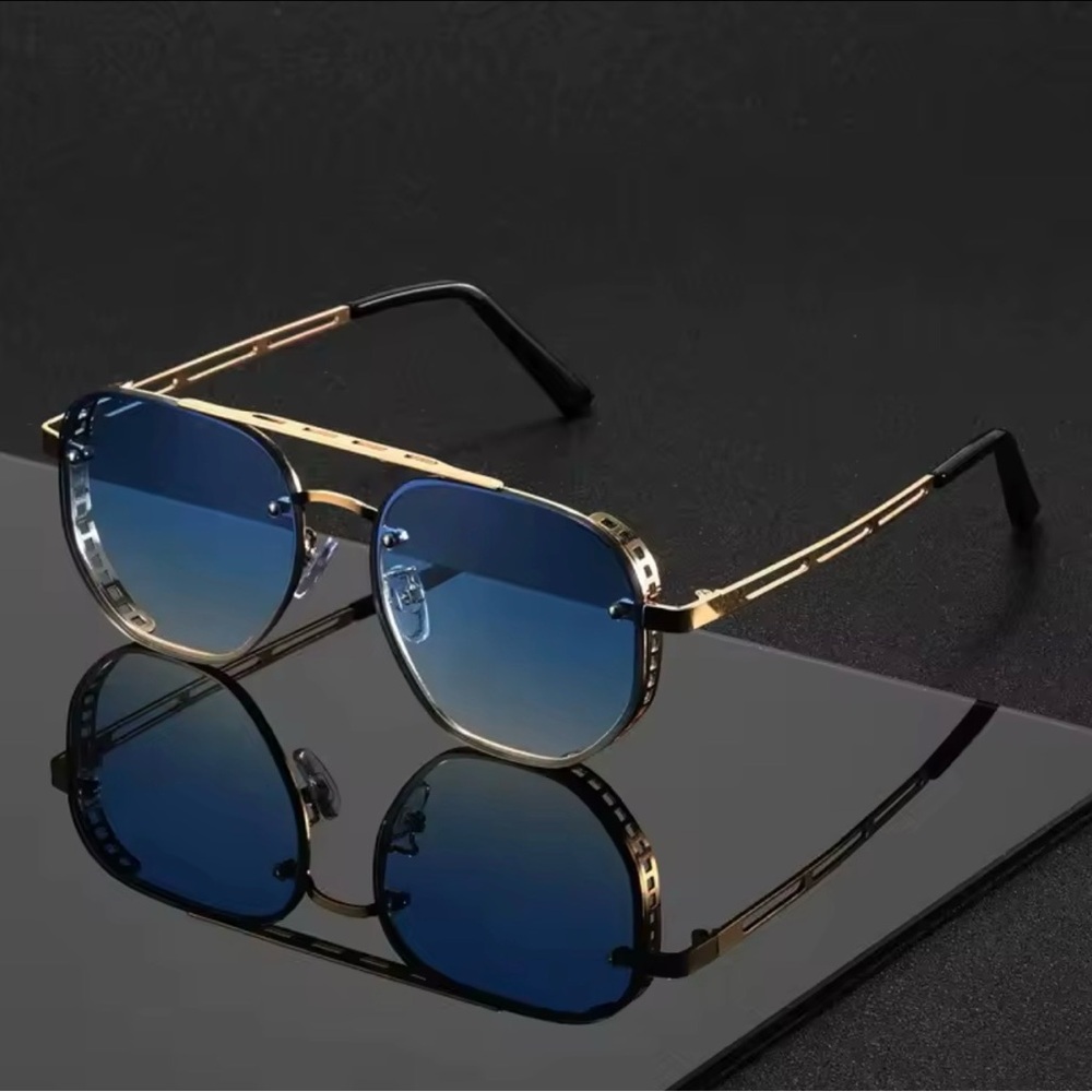 Luxury Gold Aviator Sunglasses with Blue Gradient Lenses Lightweight Metal Frame